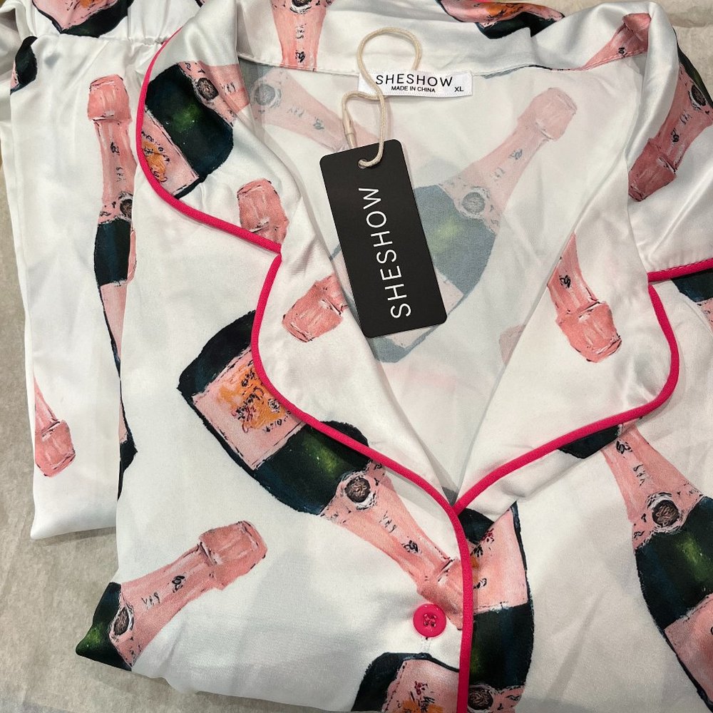 Sheshow Drinking Bottles Pajama Set